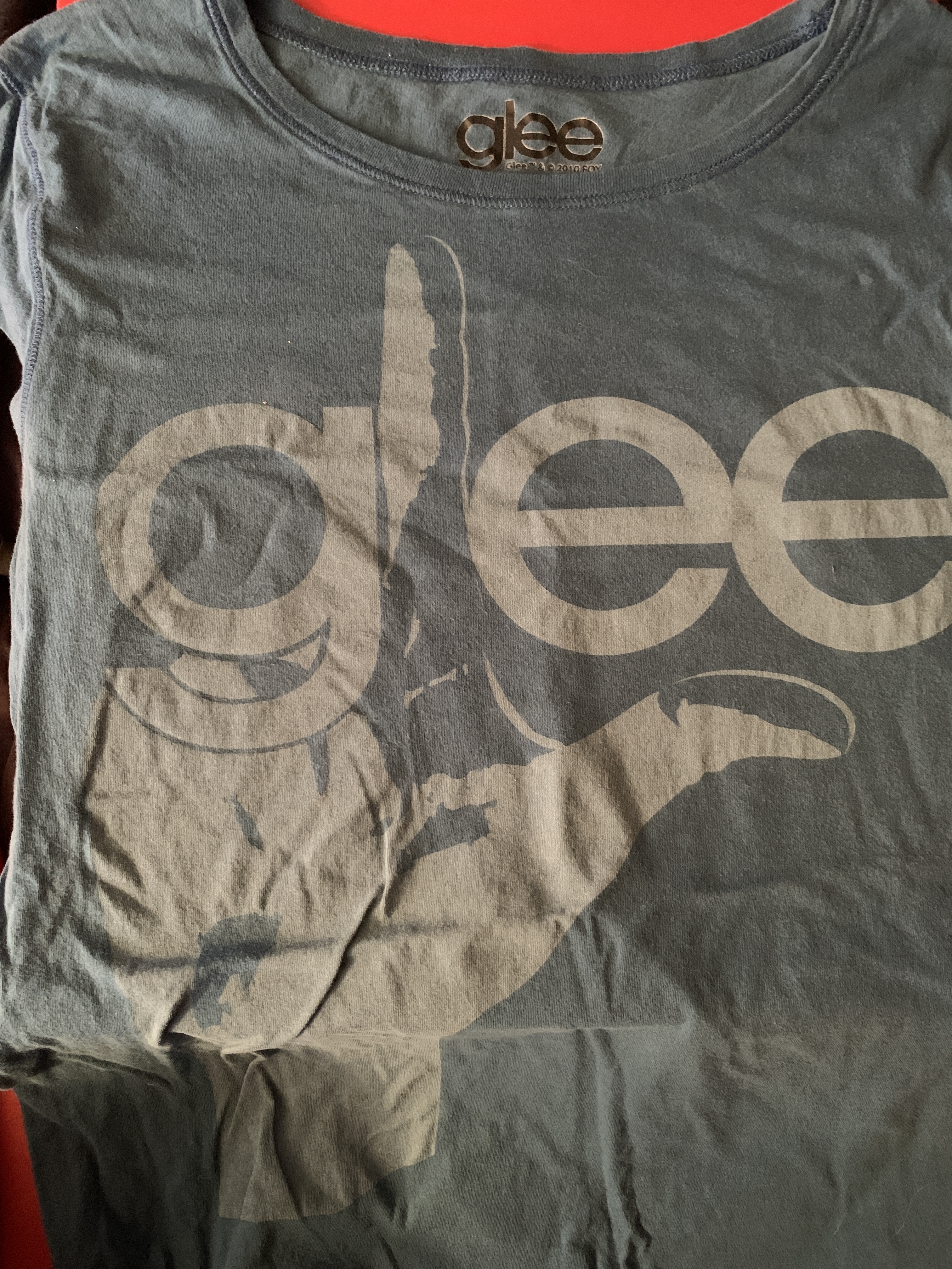 Official Merchandise: Glee T-shirt