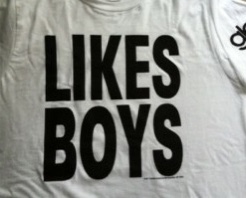 Glee Live 2011, ‘Likes Boys’ Born This Way T-Shirt.